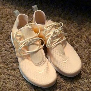 Nike Prestos (Women’s)